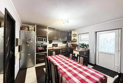 Casa particulara Cladire de birouri Sediu de firma - Oradea - 1