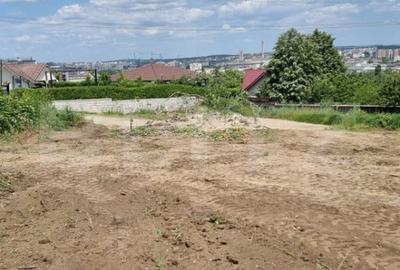 Teren de 719 mp, în Bucium
