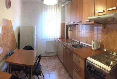 Apartament cu 3 camere semidecomandat în Ghimbav - 3