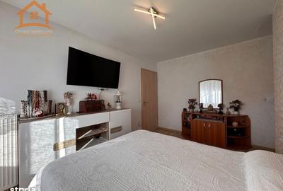 Apartament cu 3 camere decomandat, mobilat în Tractorul - 6