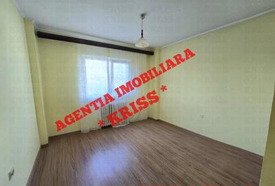 Apartament cu 3 camere decomandat în Găvana - 1