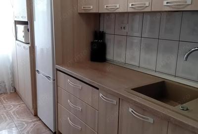 Apartament cu 2 camere semidecomandat în Micro 16