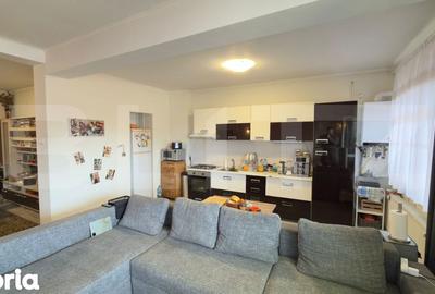 Apartament cu 4 camere decomandat în Central - 2