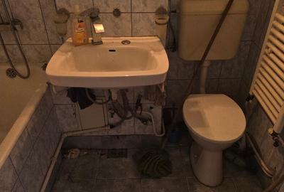 Vand apartament 2 camere decomandat in Deva, zona Micro 15, etaj 7, - 9