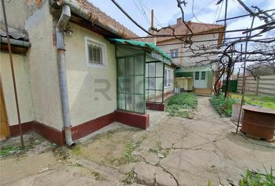 Casă cu 5 camere cu Teren 1700 Mp în Episcopia Bihorului - 2