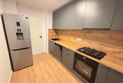 Apartament cu 2 camere decomandat în Tei