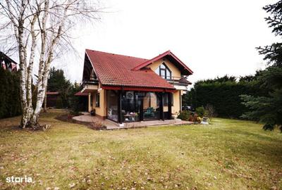 Casă cu 4 camere în Păun - 1