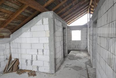 Casa la rosu, P+M, 4 camere, 400 mp teren, Simnicul de Jos - 3