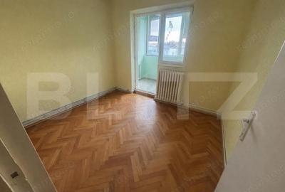 Apartament cu 4 camere decomandat în Central - 4
