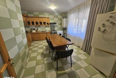 Casă cu 3 camere în Central - 2