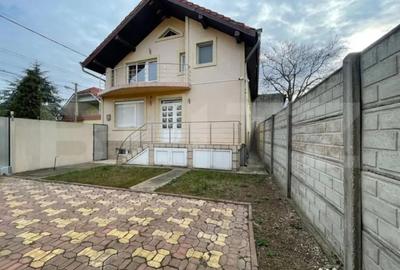Casă cu 4 camere cu Teren 280 Mp în Central - 18