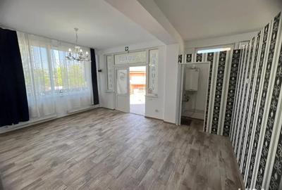 Spațiu comercial, de 54 mp, în Central - 1