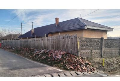 Casă cu 4 camere în Borcea - 3