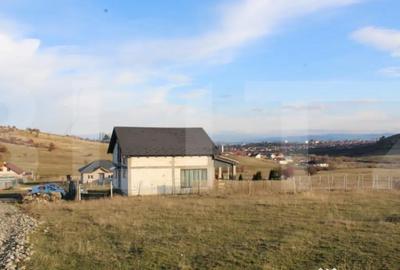 Teren de 534 mp, în Central