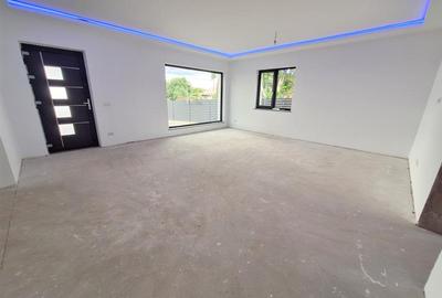 Casă individuală cu 5 camere cu Teren 413 Mp în 9 Mai - 5