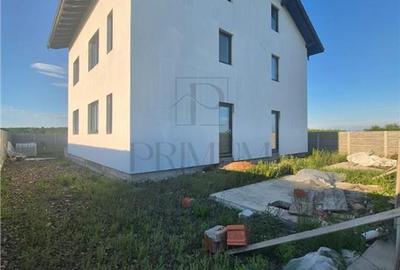 Casă individuală cu 5 camere cu Teren 611 Mp în Moșnița Veche - 1
