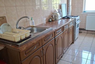 Apartament cu 4 camere decomandat în Rovine - 7