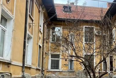 Garsoniera superba cu centrala proprie in cladire fara risc seismic - 10
