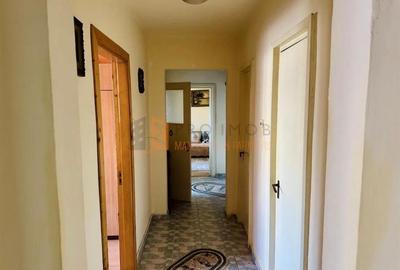 Apartament cu 3 camere decomandat, mobilat în Micro 14 - 8