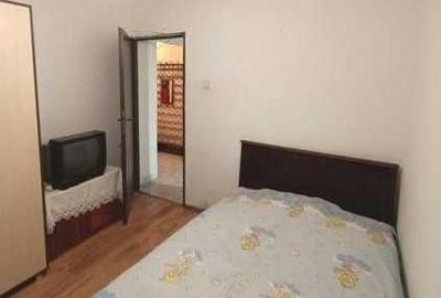 Apartament cu 4 camere decomandat în Balta Albă