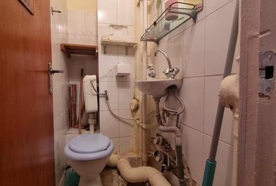 Apartament cu 4 camere semidecomandat în Ferentari - 10