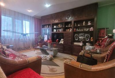 Apartament cu 3 camere decomandat în Sud - 1