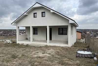 Oportunitate! Casa la sol, 3 camere, posibilitate mansardare, Valu lui Traian! - 2