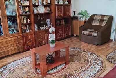 Apartament cu 3 camere decomandat, mobilat în 13 Septembrie - 2
