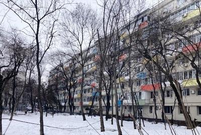 Apartament semidecomandat în Grivița