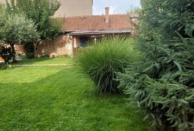 Casa de vanzare, centru, in zona foarte linistita. - 9