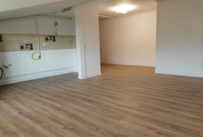 Apartament cu 3 camere decomandat în Păcurari