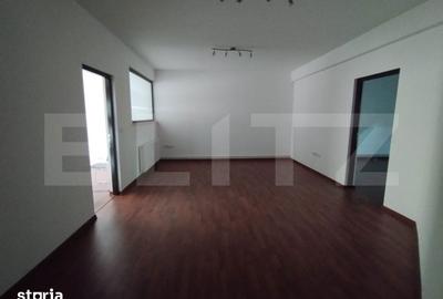 Spațiu comercial, de 100 mp, în Central - 7