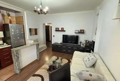 Apartament cu 3 camere decomandat în Central - 4