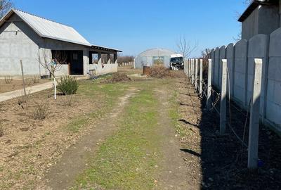 Casă cu 2 camere în Gostavățu - 1