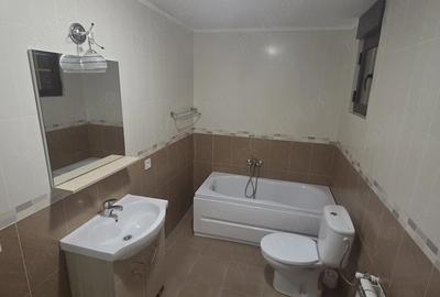 Casă cu Teren 270 Mp în Vânători - 1