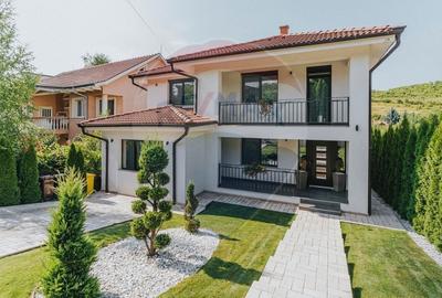 Casă individuală cu 5 camere în Dealuri Oradea