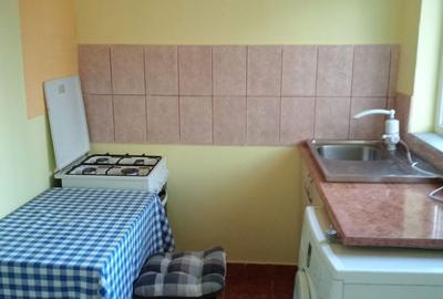 Casă cu 1 camere cu Canalizare în Industriilor - 12