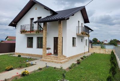 Casă cu 4 camere în Central - 8