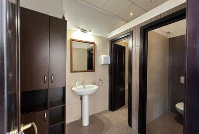 Spațiu comercial, de 126 mp, în Central - 14