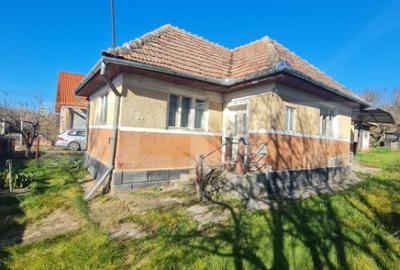 Casă cu 2 camere cu Teren 2589 Mp în Rediu - 5