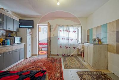 Casă cu 3 camere cu Teren 360 Mp în Sânpetru - 1