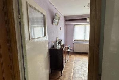 Apartament cu 3 camere semidecomandat în Central - 4