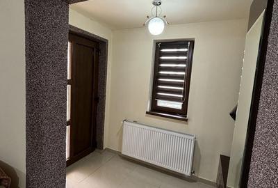Casă cu 4 camere în Central - 1