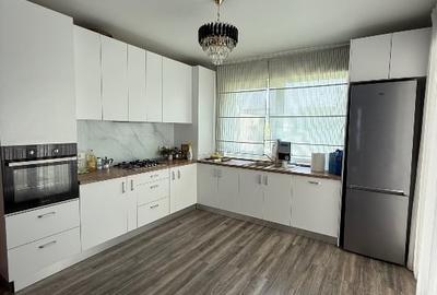 Casa superba in cartier linistit si prietenos - 11