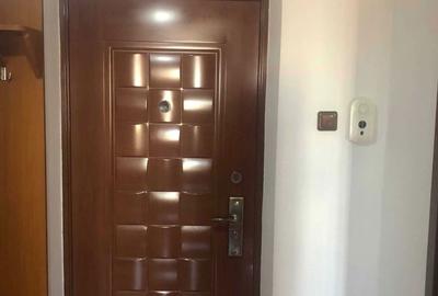 Apartament cu 2 camere decomandat în Micro 5 - 2
