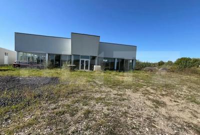 Spațiu comercial, de 480 mp, în Central - 3