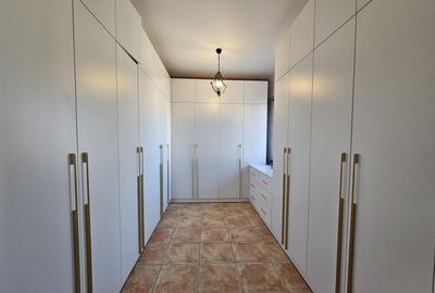 Casă individuală cu 7 camere cu Canalizare în Faleza Nord - 11