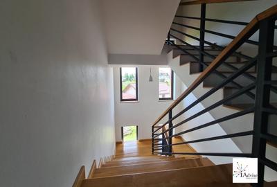 Vila Cu Panorama De Vanzare In Fundata - 18