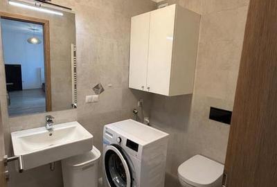Apartament cu 2 camere decomandat, mobilat în Tractorul - 3