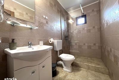 Casă cu 8 camere cu Teren 400 Mp în Limanu - 14